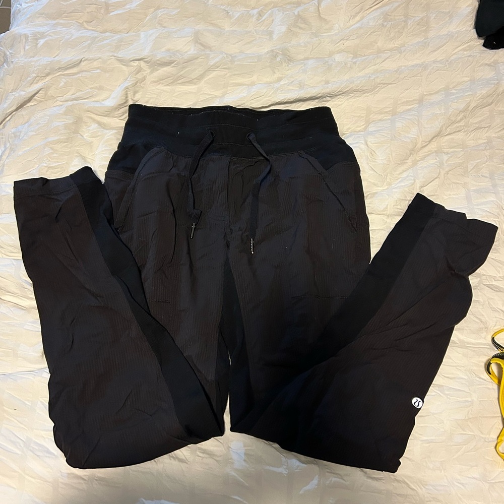 Lululemon Joggers Size 4